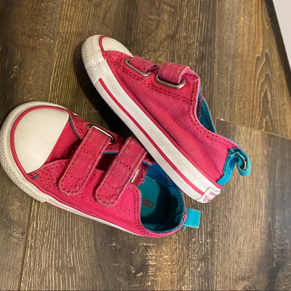 Toddler girl converse